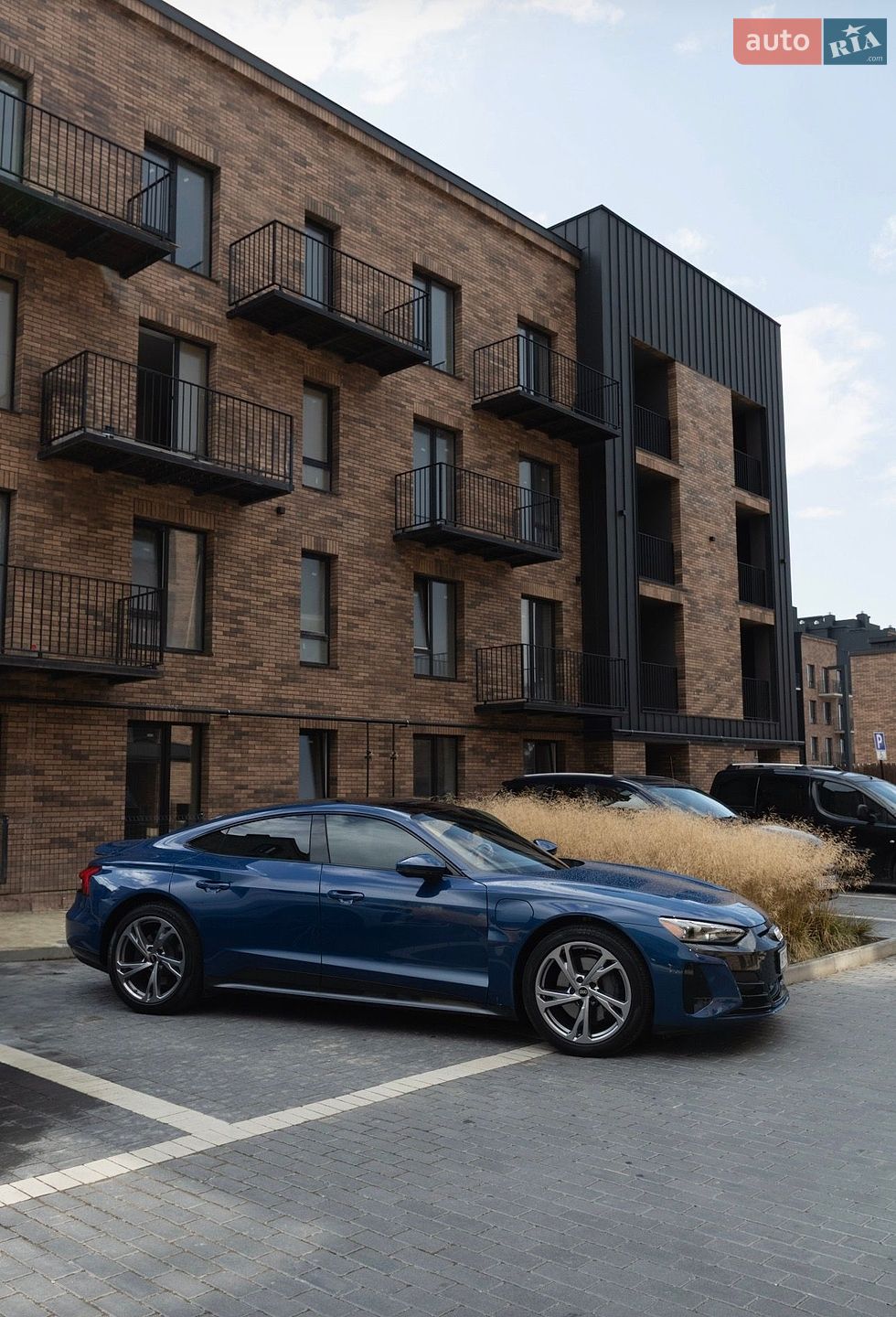 Audi e-tron GT 2021 VIN WAUFJBFW2N7006344 фото оголошення 10 з 15
