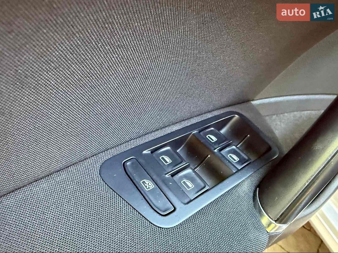 Volkswagen Golf 2013 VIN WVWZZZAUZEP503872 фото оголошення 22 з 30