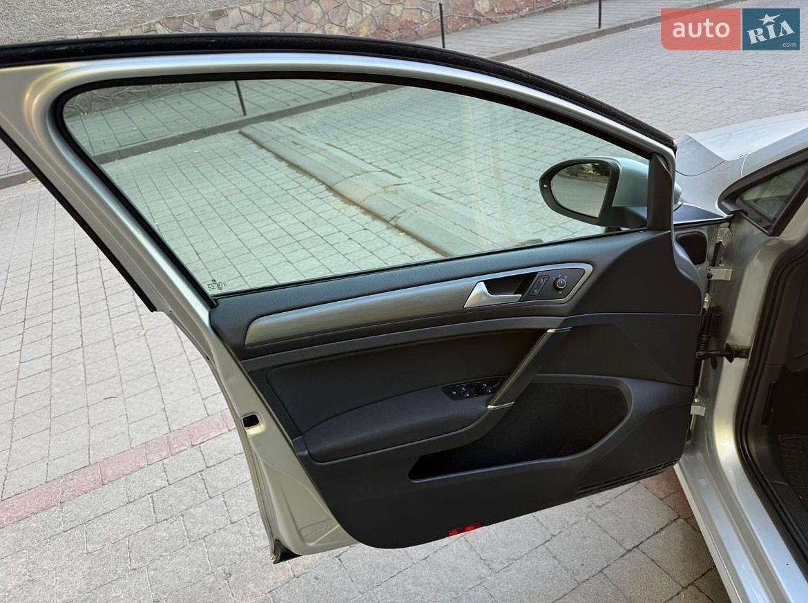 Volkswagen Golf 2013 VIN WVWZZZAUZEP503872 фото оголошення 23 з 30