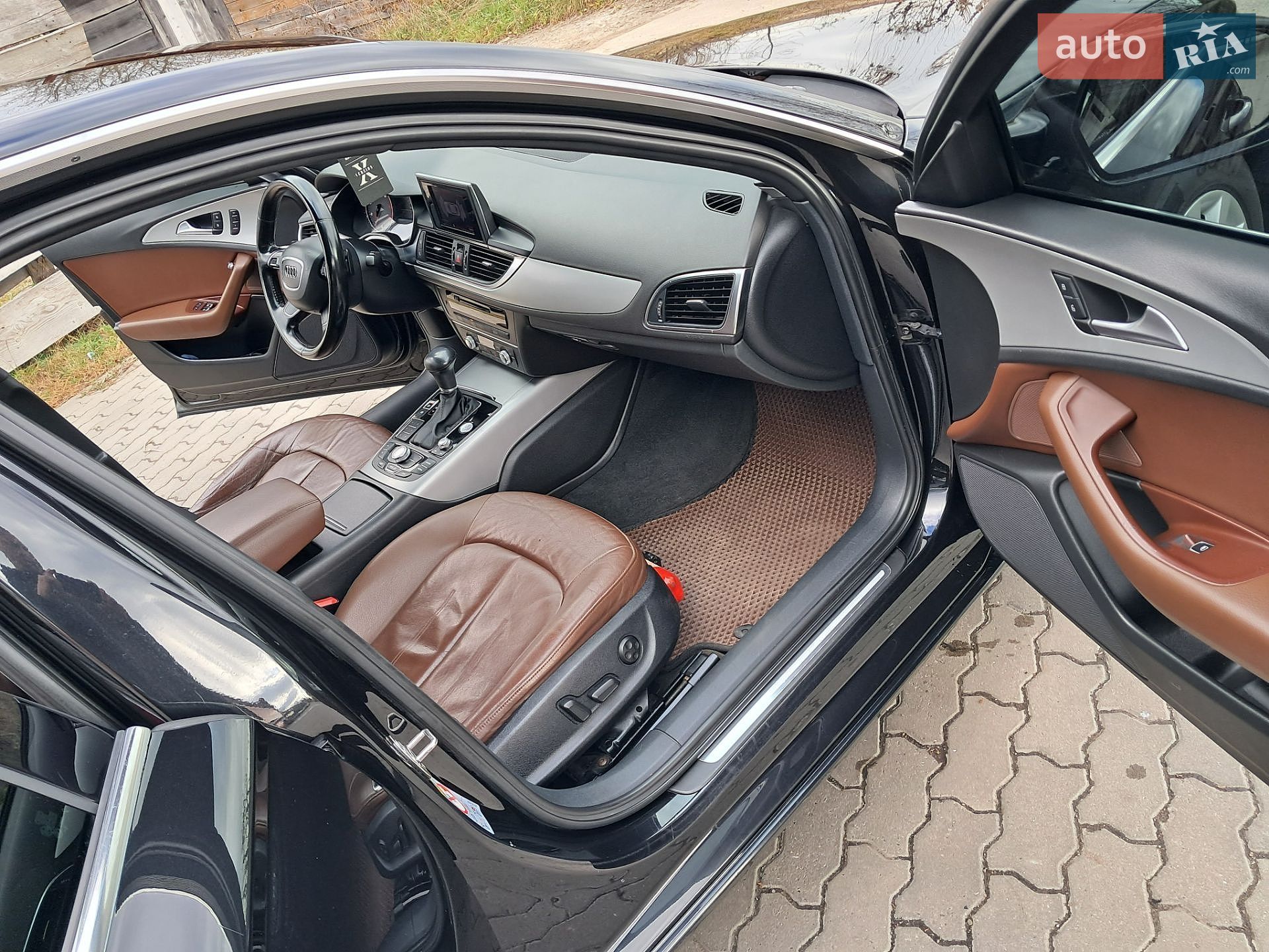 Audi A6 2013 VIN WAUAFCFC1EN012459 фото оголошення 14 з 33