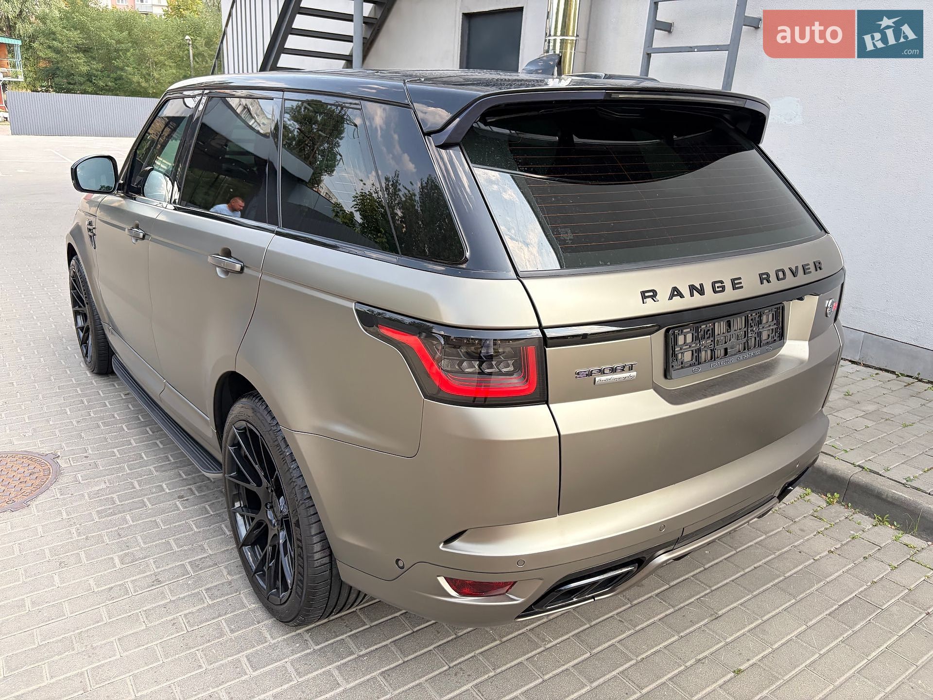 Land Rover Range Rover Sport 2018 VIN SALWA2BE5JA808960 фото оголошення 5 з 109