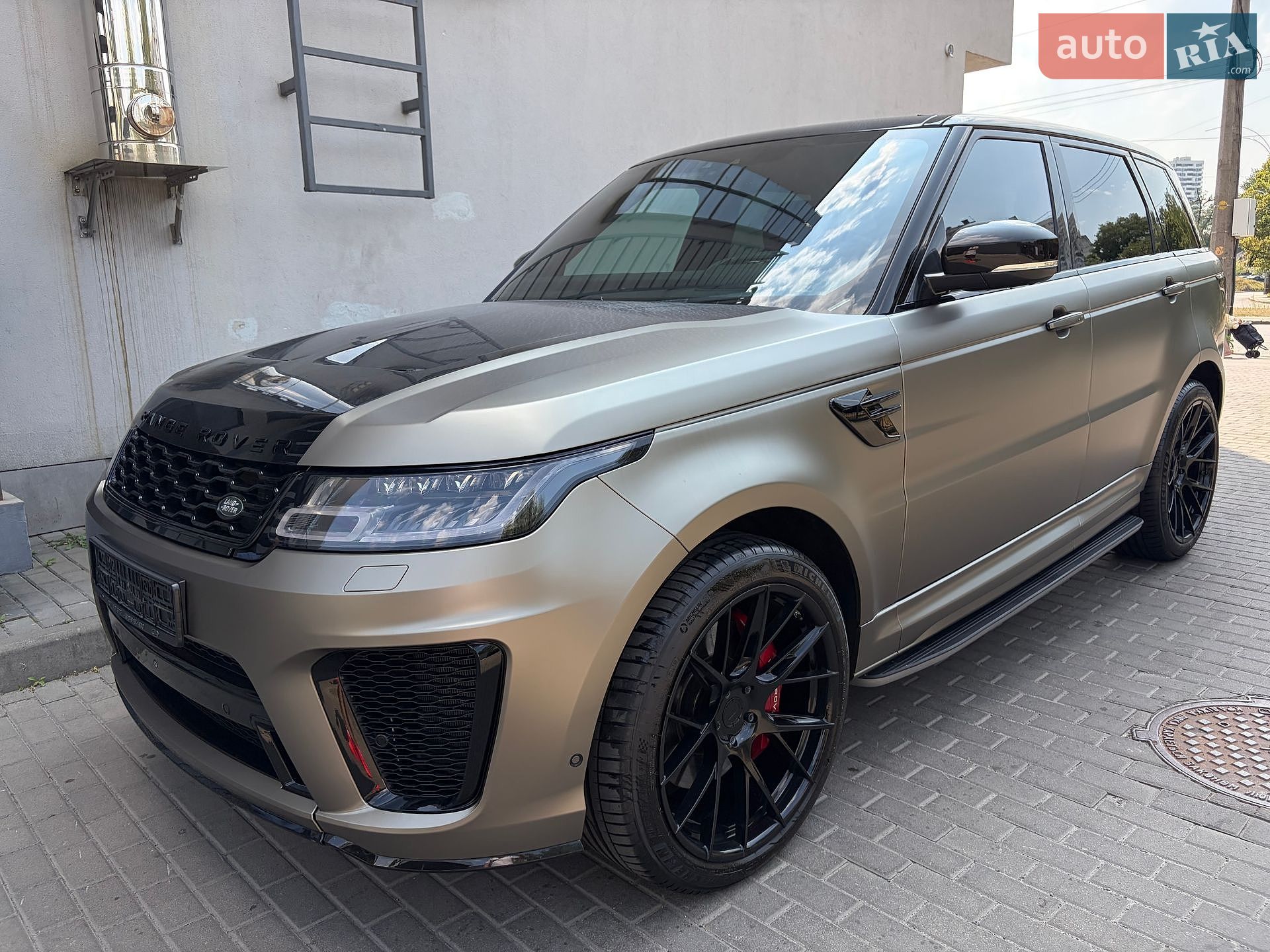 Land Rover Range Rover Sport 2018 VIN SALWA2BE5JA808960 фото оголошення 12 з 109