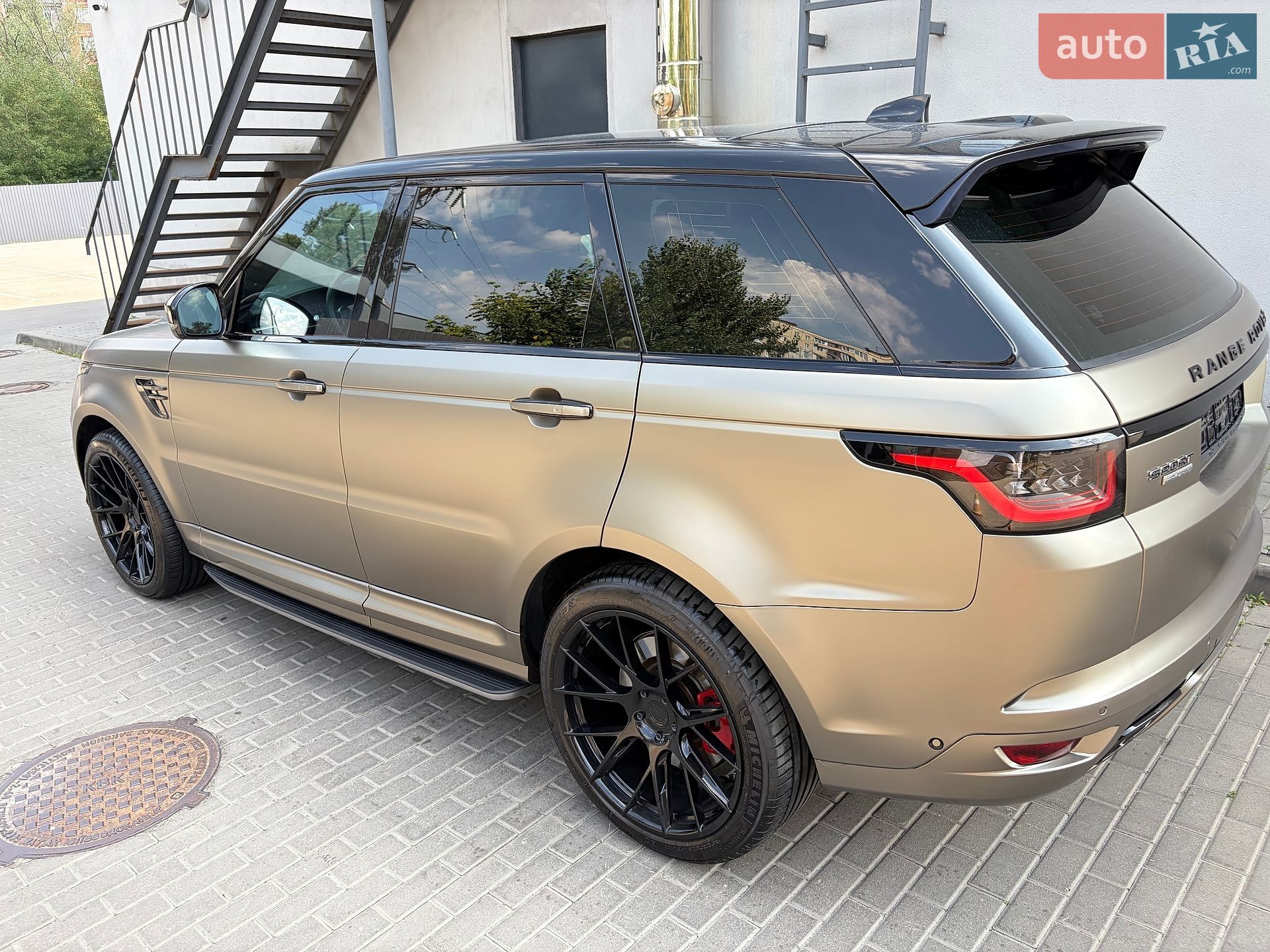 Land Rover Range Rover Sport 2018 VIN SALWA2BE5JA808960 фото оголошення 32 з 109
