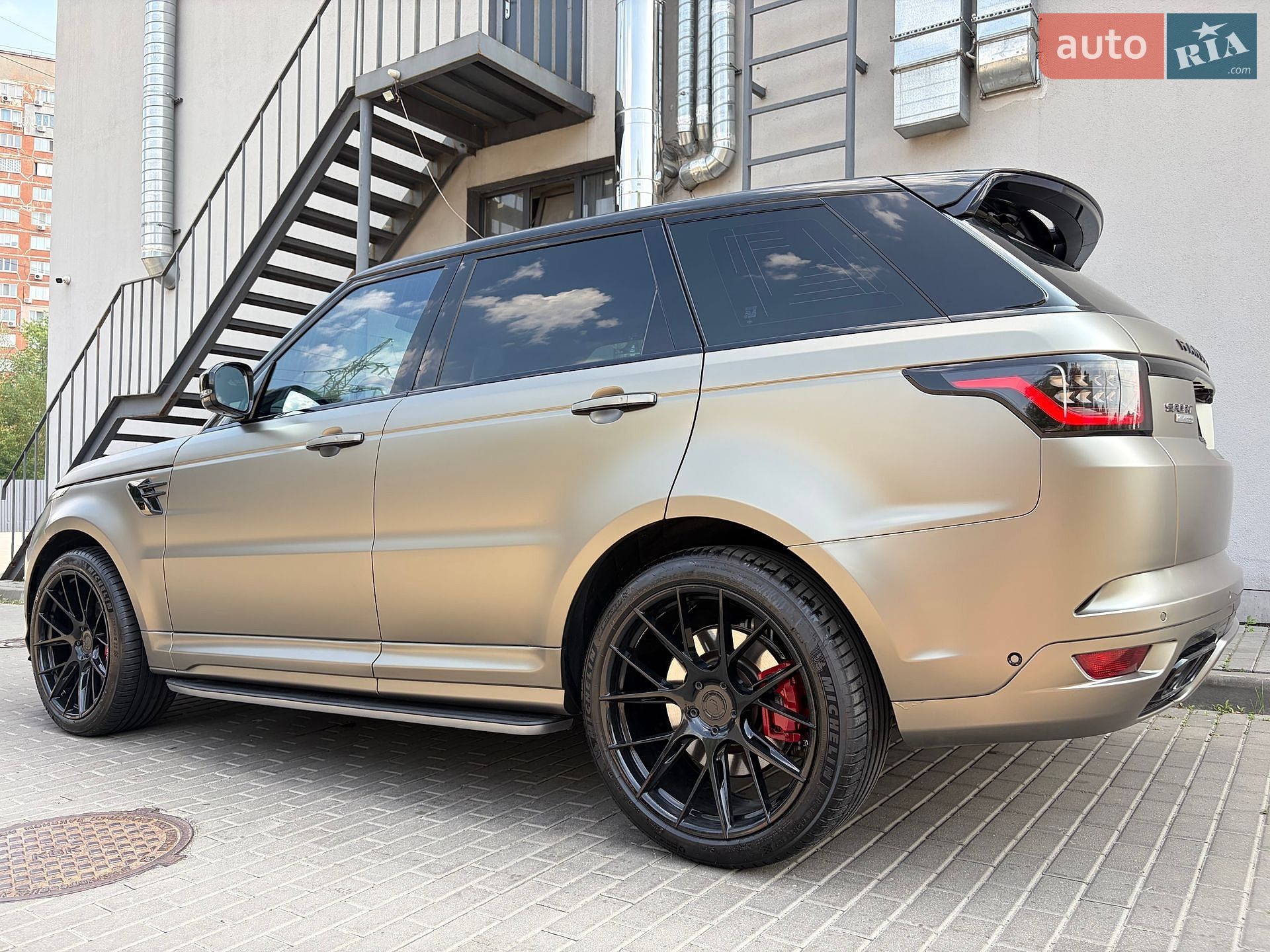 Land Rover Range Rover Sport 2018 VIN SALWA2BE5JA808960 фото оголошення 34 з 109