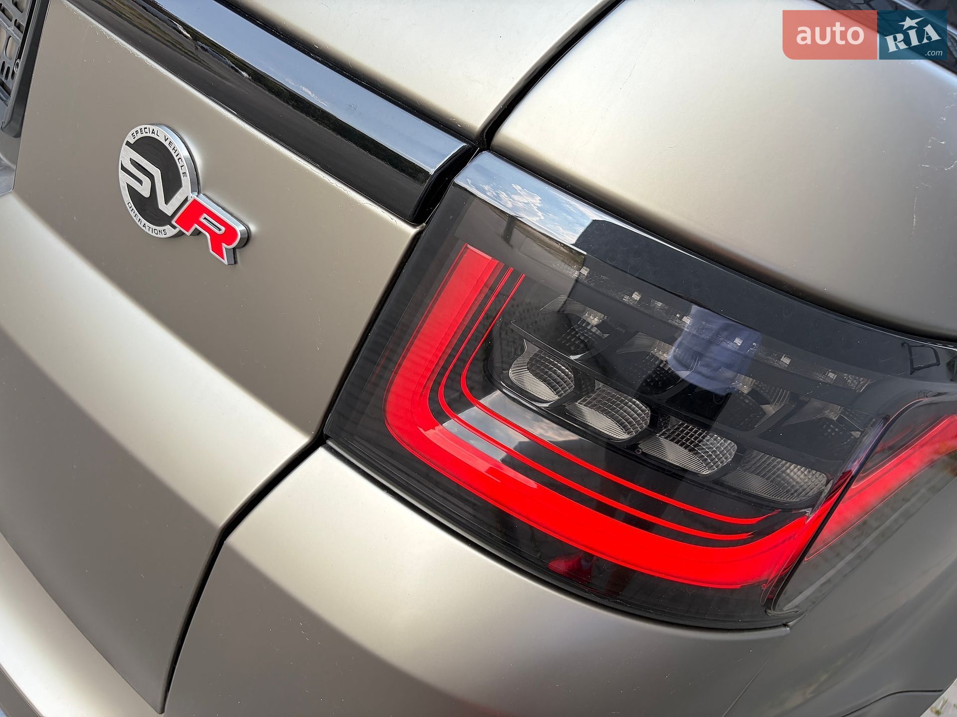Land Rover Range Rover Sport 2018 VIN SALWA2BE5JA808960 фото оголошення 64 з 109