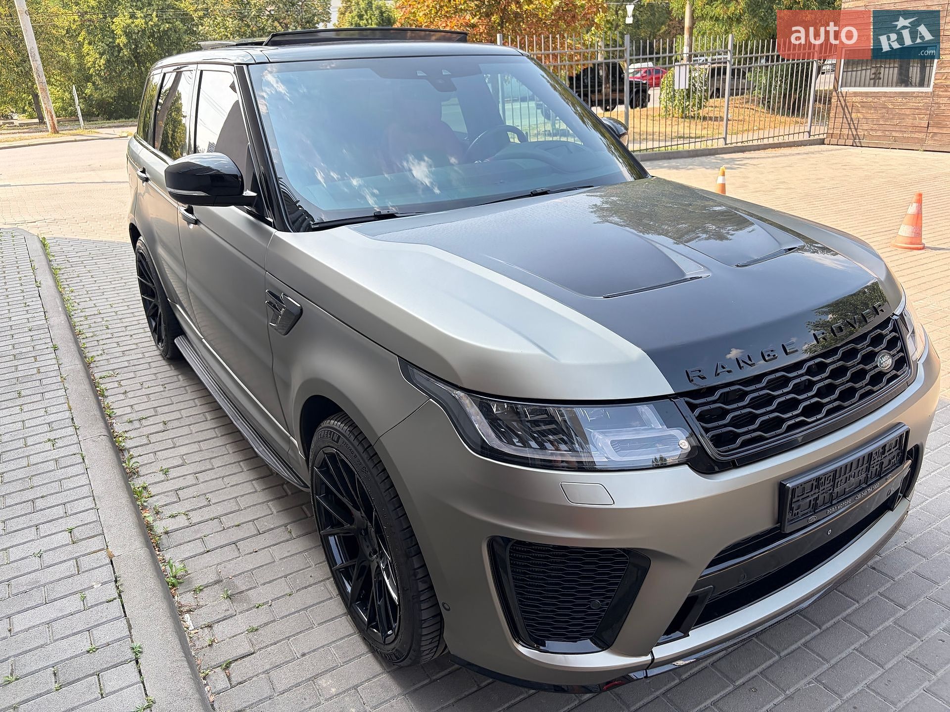 Land Rover Range Rover Sport 2018 VIN SALWA2BE5JA808960 фото оголошення 98 з 109