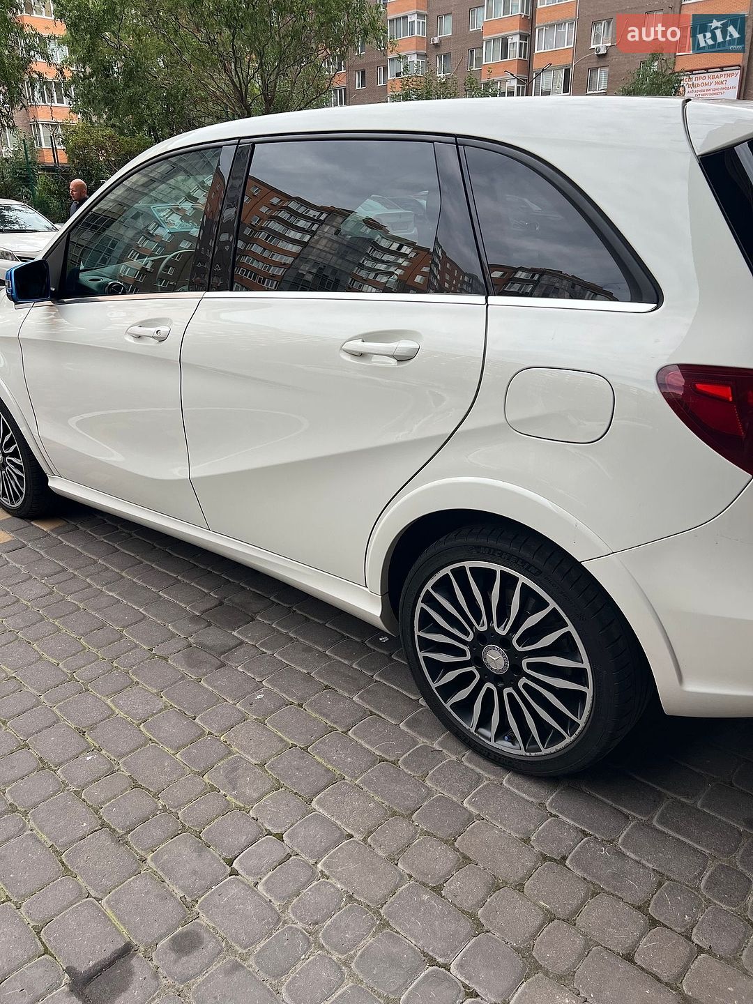 Mercedes-Benz B-Class 2015 VIN WDD2428901J008607 фото оголошення 4 з 50