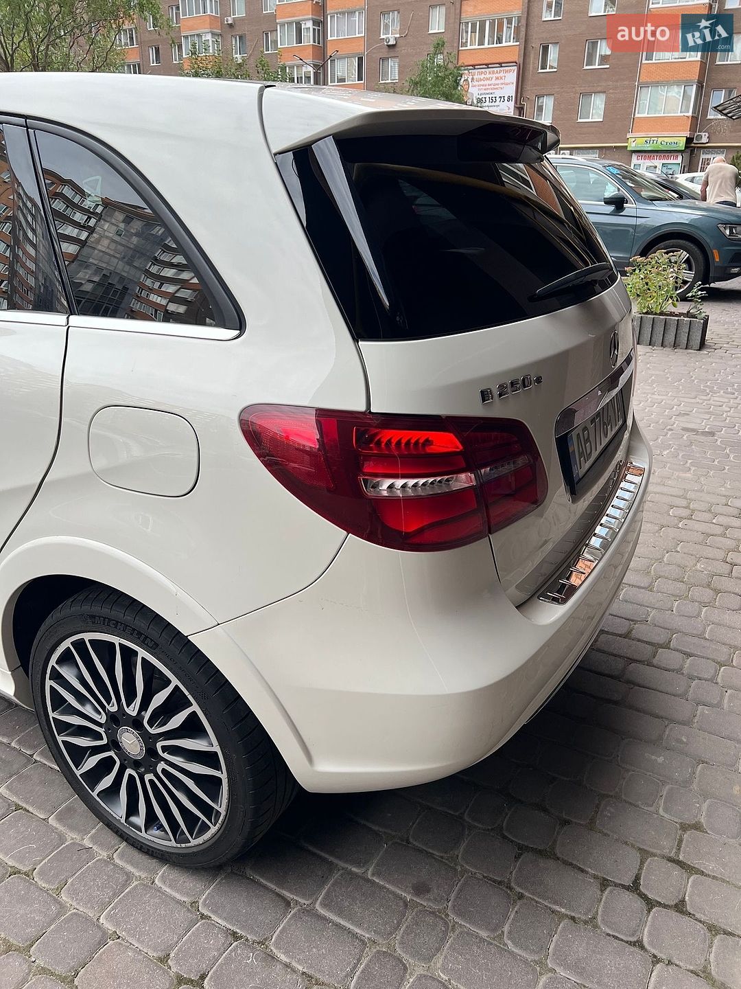 Mercedes-Benz B-Class 2015 VIN WDD2428901J008607 фото оголошення 5 з 50