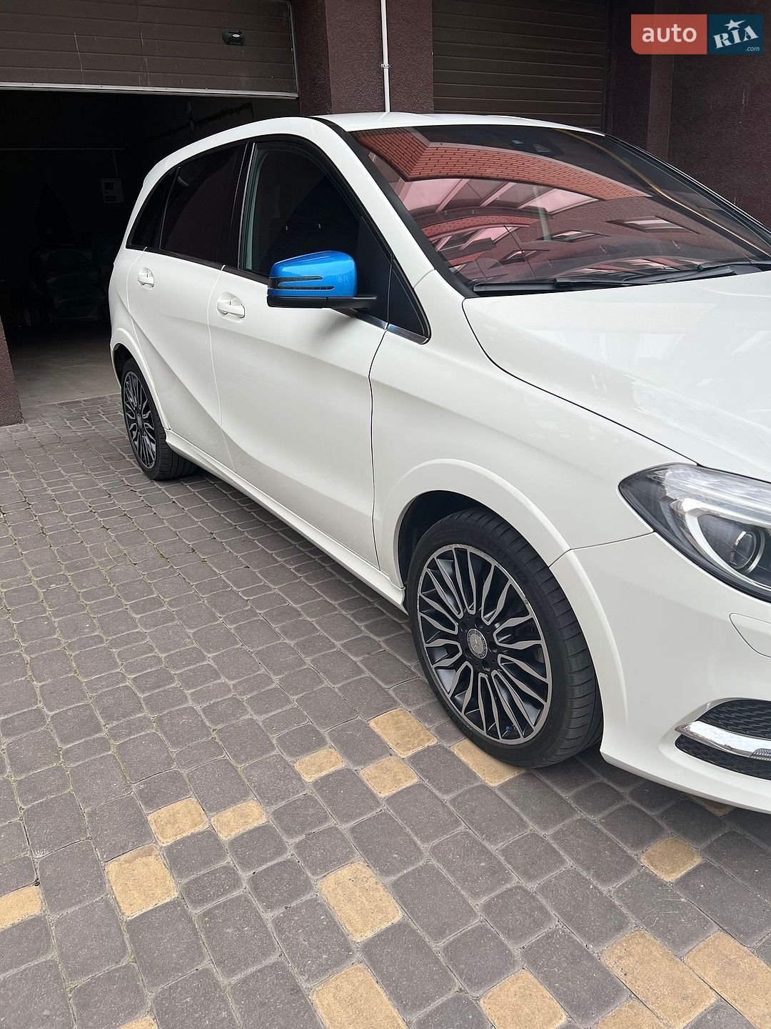 Mercedes-Benz B-Class 2015 VIN WDD2428901J008607 фото оголошення 8 з 50
