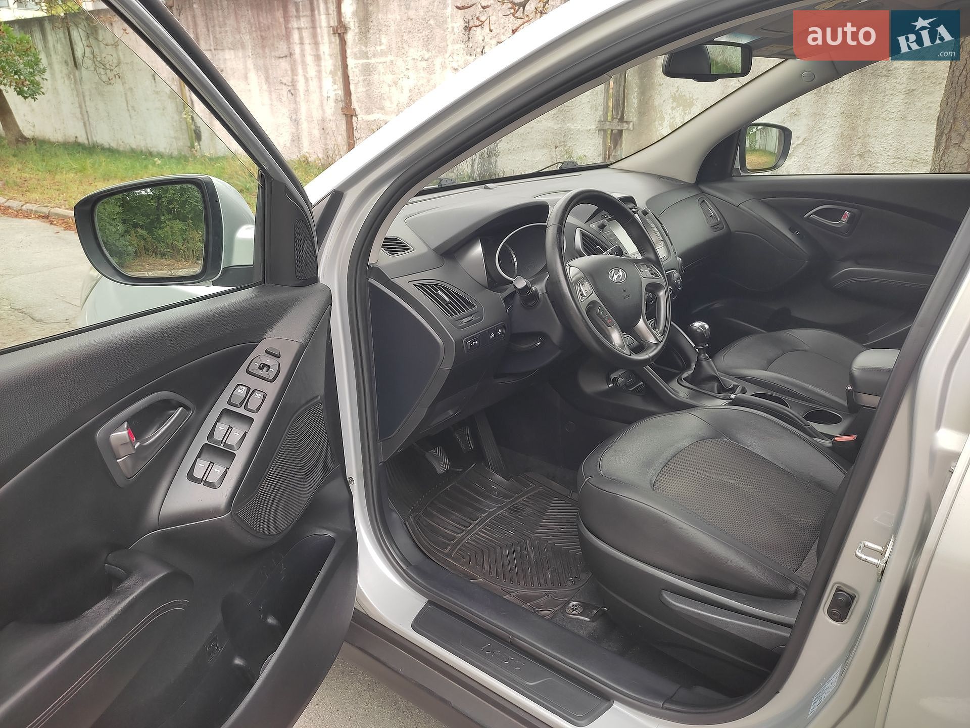 Hyundai ix35 2014 VIN TMAJU81UAFJ666490 фото оголошення 32 з 46