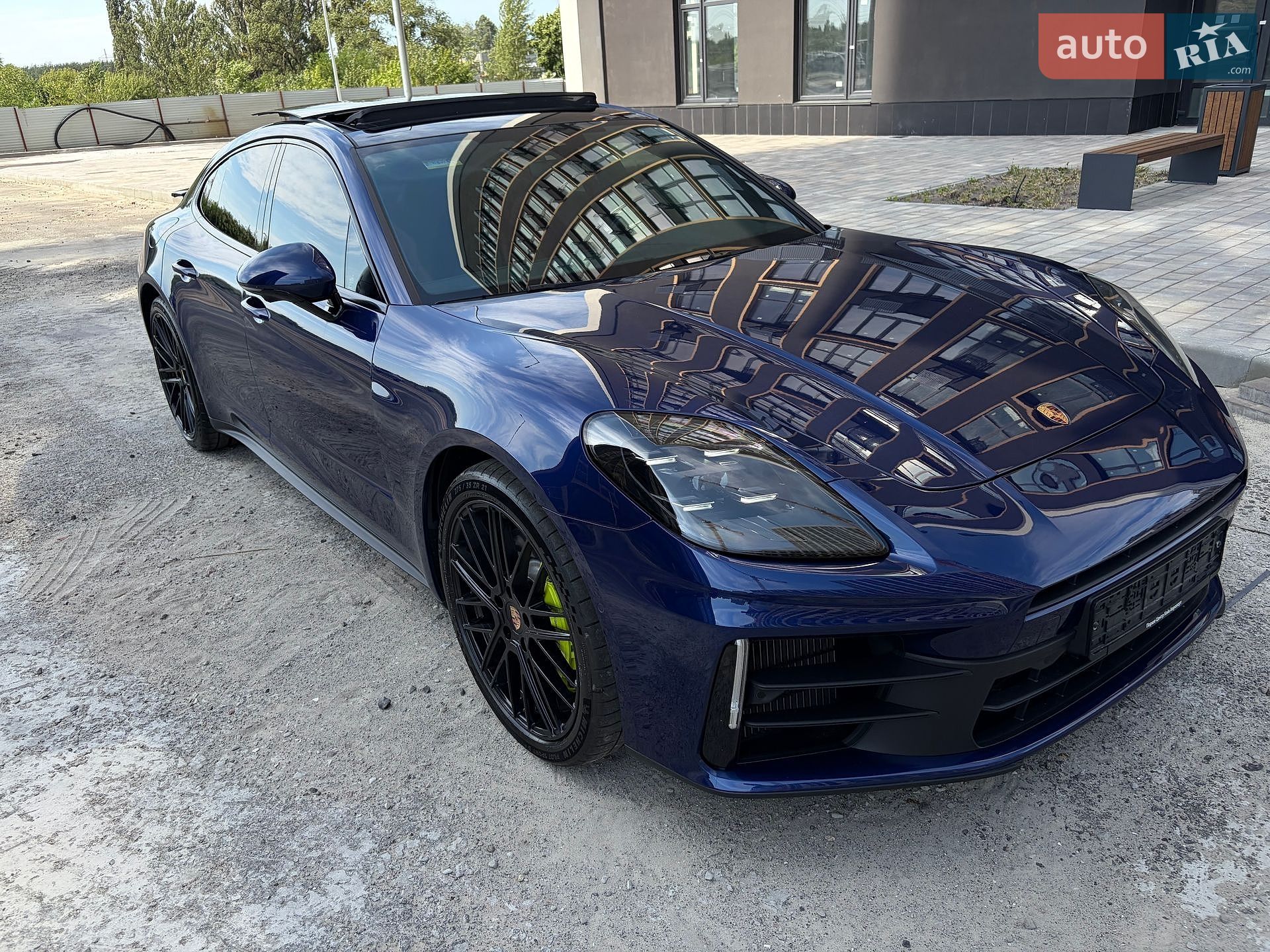 Porsche Panamera 2024 VIN WP0ZZZYAZSL045194 фото оголошення 4 з 135