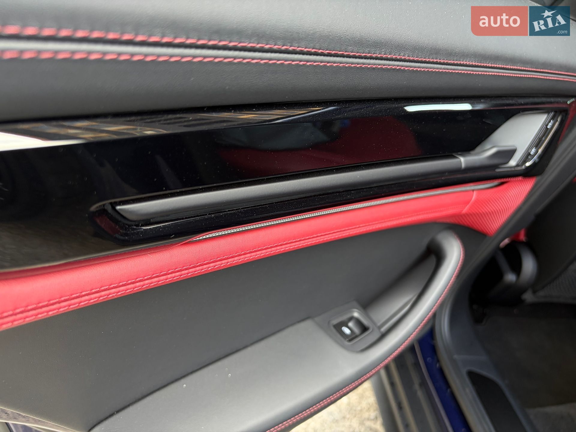 Porsche Panamera 2024 VIN WP0ZZZYAZSL045194 фото оголошення 6 з 135