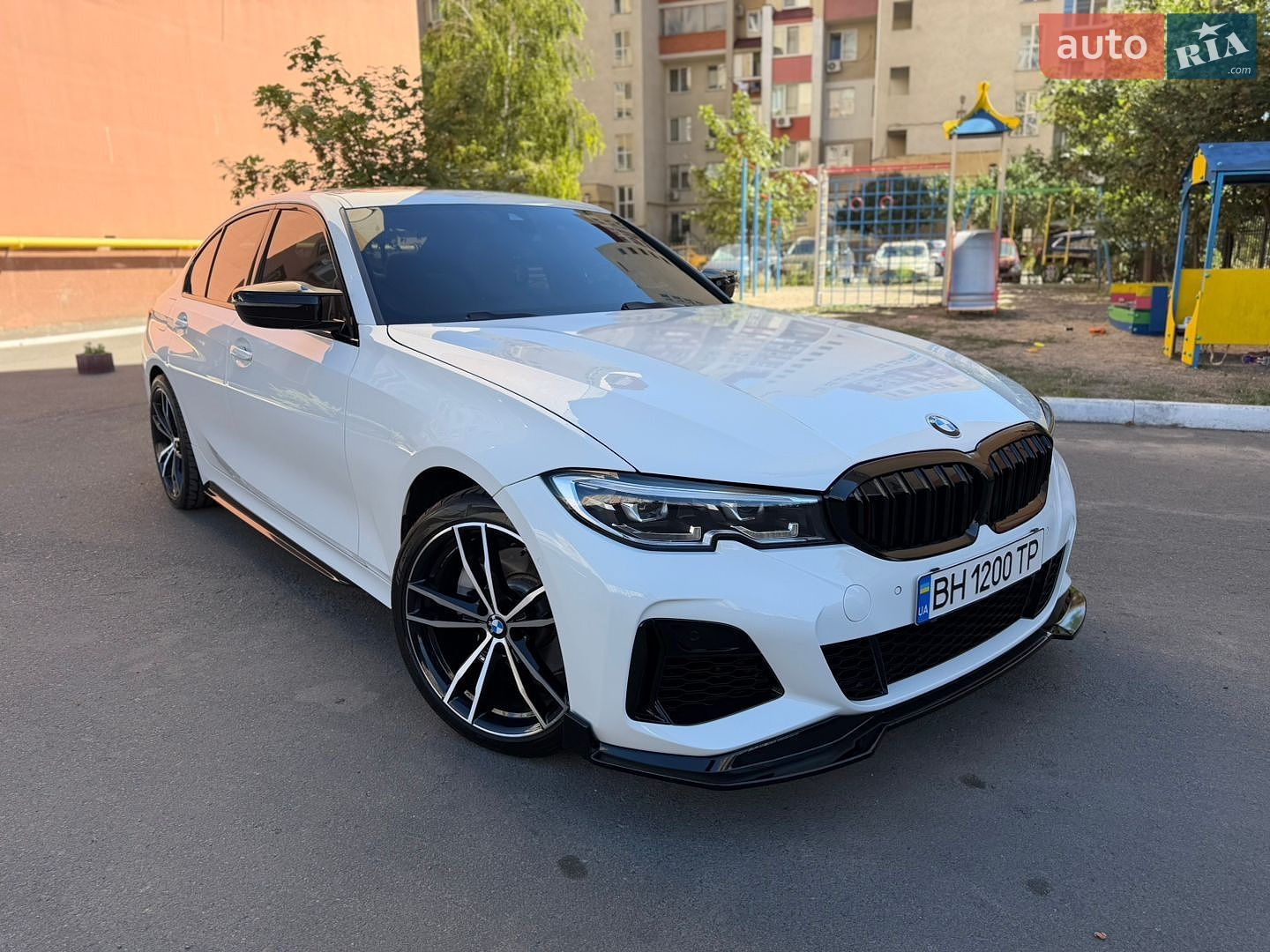 BMW 3 Series 2019 VIN 3MW5R7J06L8B09430 фото оголошення 3 з 39
