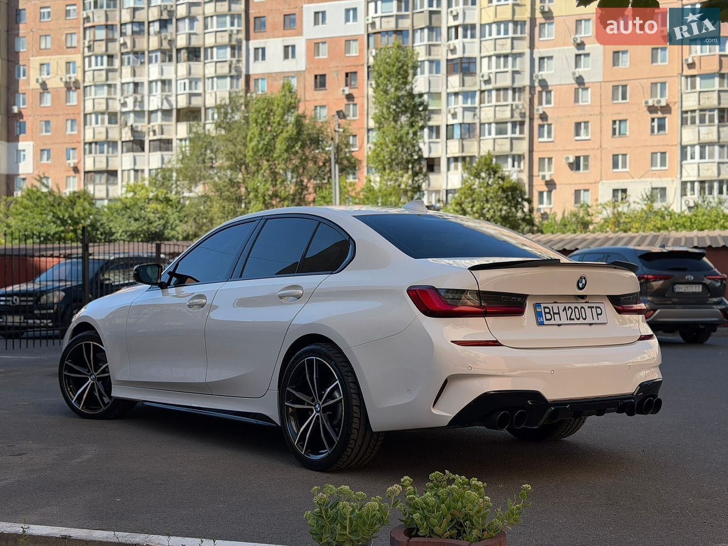 BMW 3 Series 2019 VIN 3MW5R7J06L8B09430 фото оголошення 2 з 39