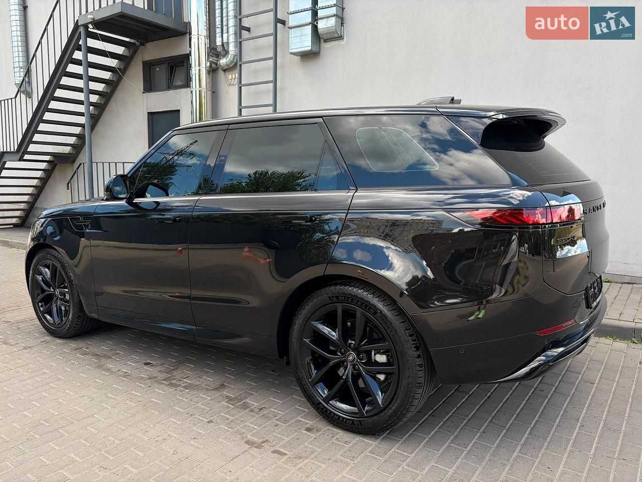 Land Rover Range Rover Sport 2025 VIN SAL1A2BW9SA486909 фото оголошення 115 з 130