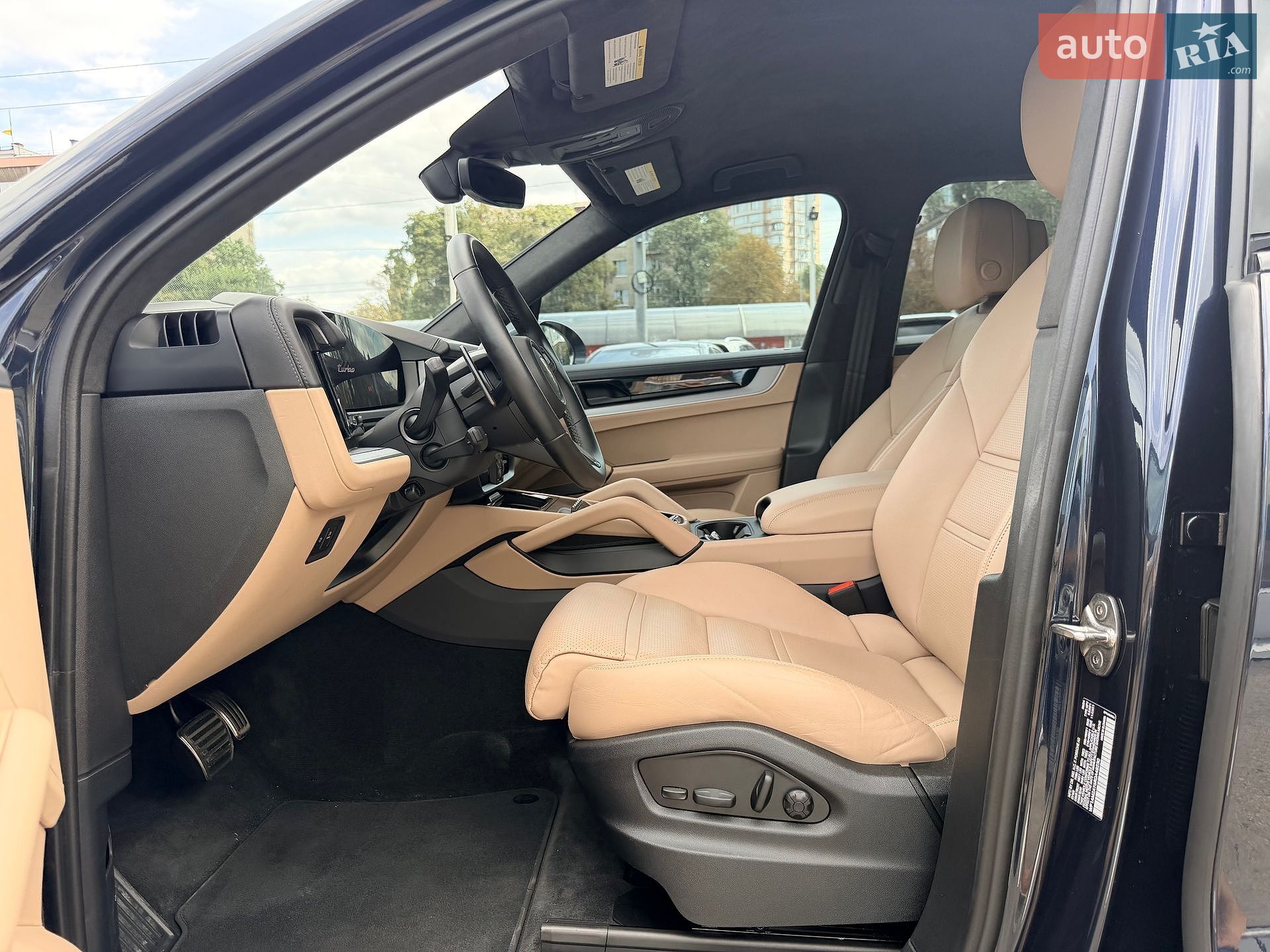 Porsche Cayenne 2024 VIN WP1AM2AY6RDA48230 фото оголошення 15 з 40