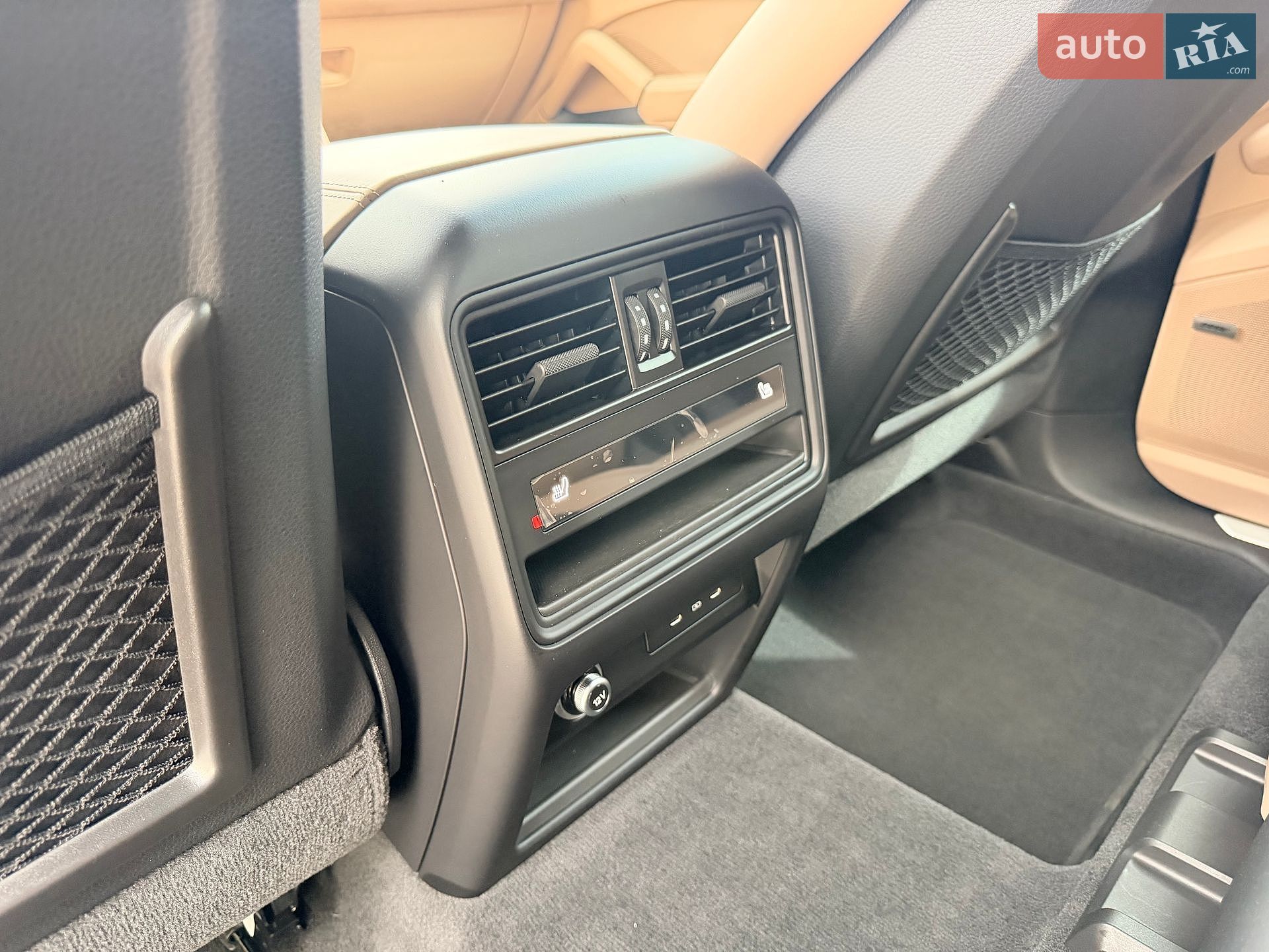 Porsche Cayenne 2024 VIN WP1AM2AY6RDA48230 фото оголошення 27 з 40
