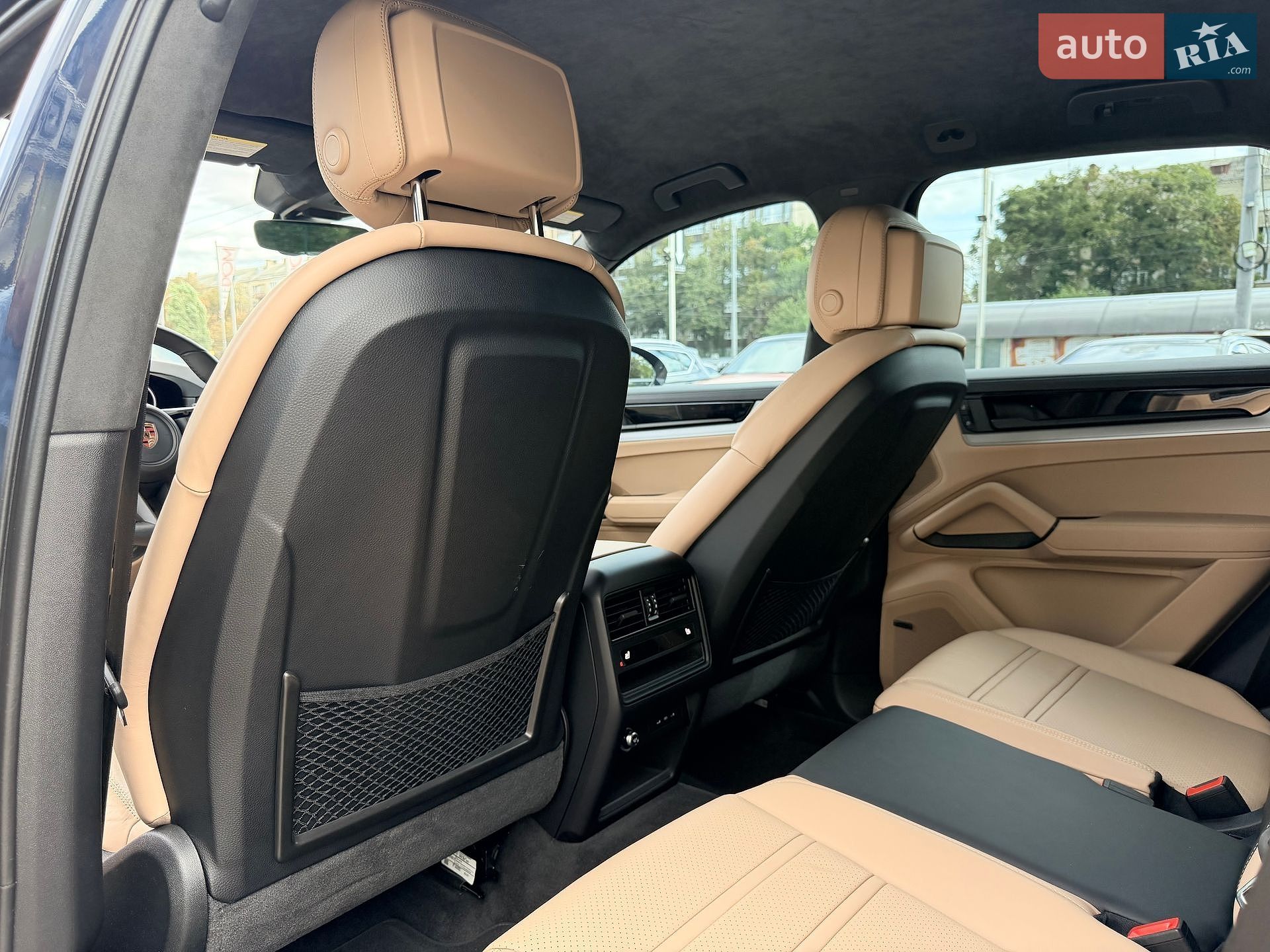 Porsche Cayenne 2024 VIN WP1AM2AY6RDA48230 фото оголошення 31 з 40