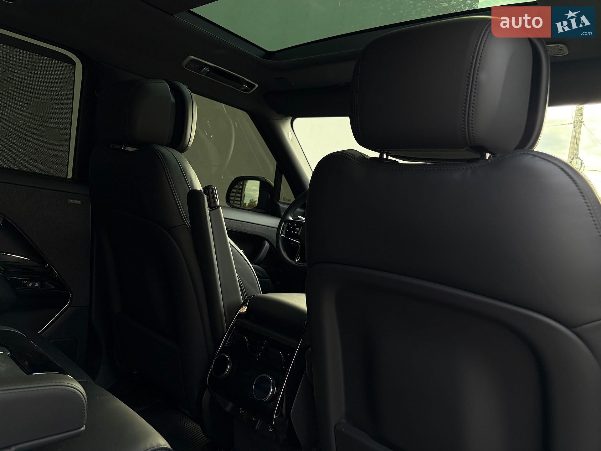 Land Rover Range Rover Sport 2025 VIN SAL1A2BW9SA486909 фото оголошення 10 з 130