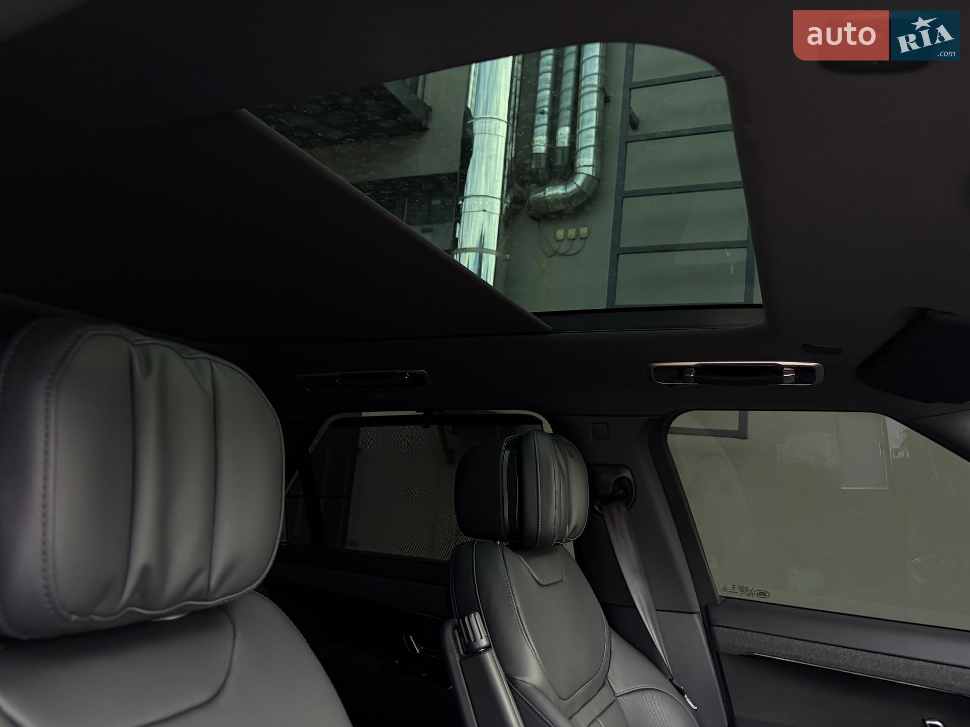 Land Rover Range Rover Sport 2025 VIN SAL1A2BW9SA486909 фото оголошення 30 з 130