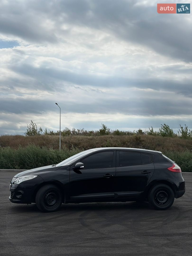 Renault Megane 2011 VIN VF1BZ1R0544451870 фото оголошення 8 з 14