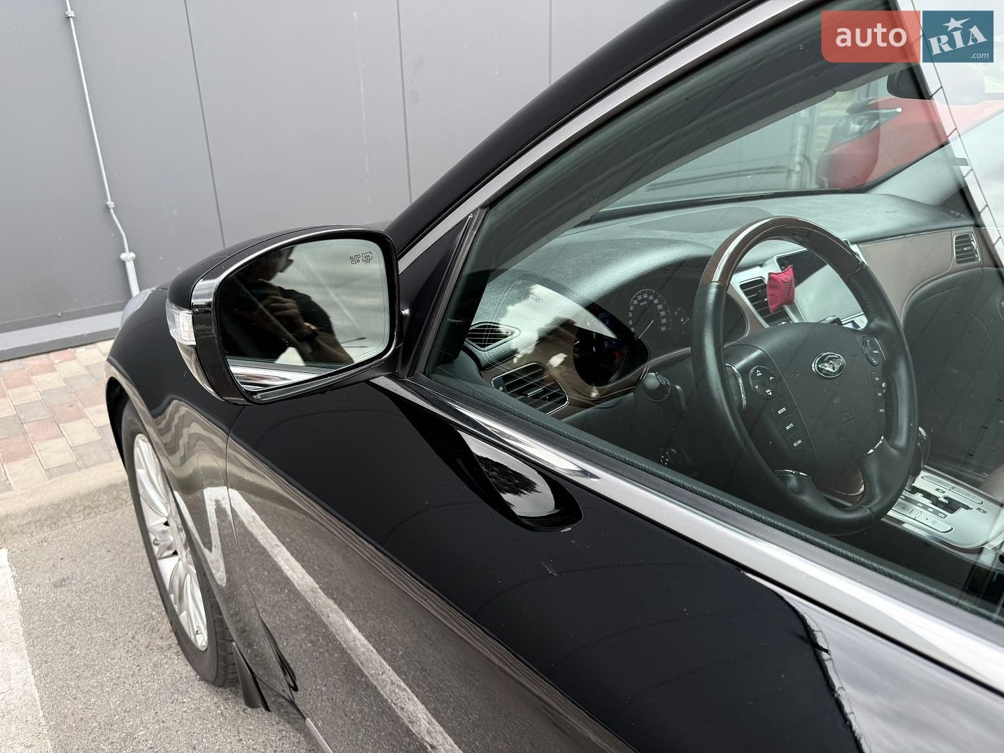 Hyundai Genesis 2008 VIN KMHGC41EP9U038685 фото оголошення 4 з 28