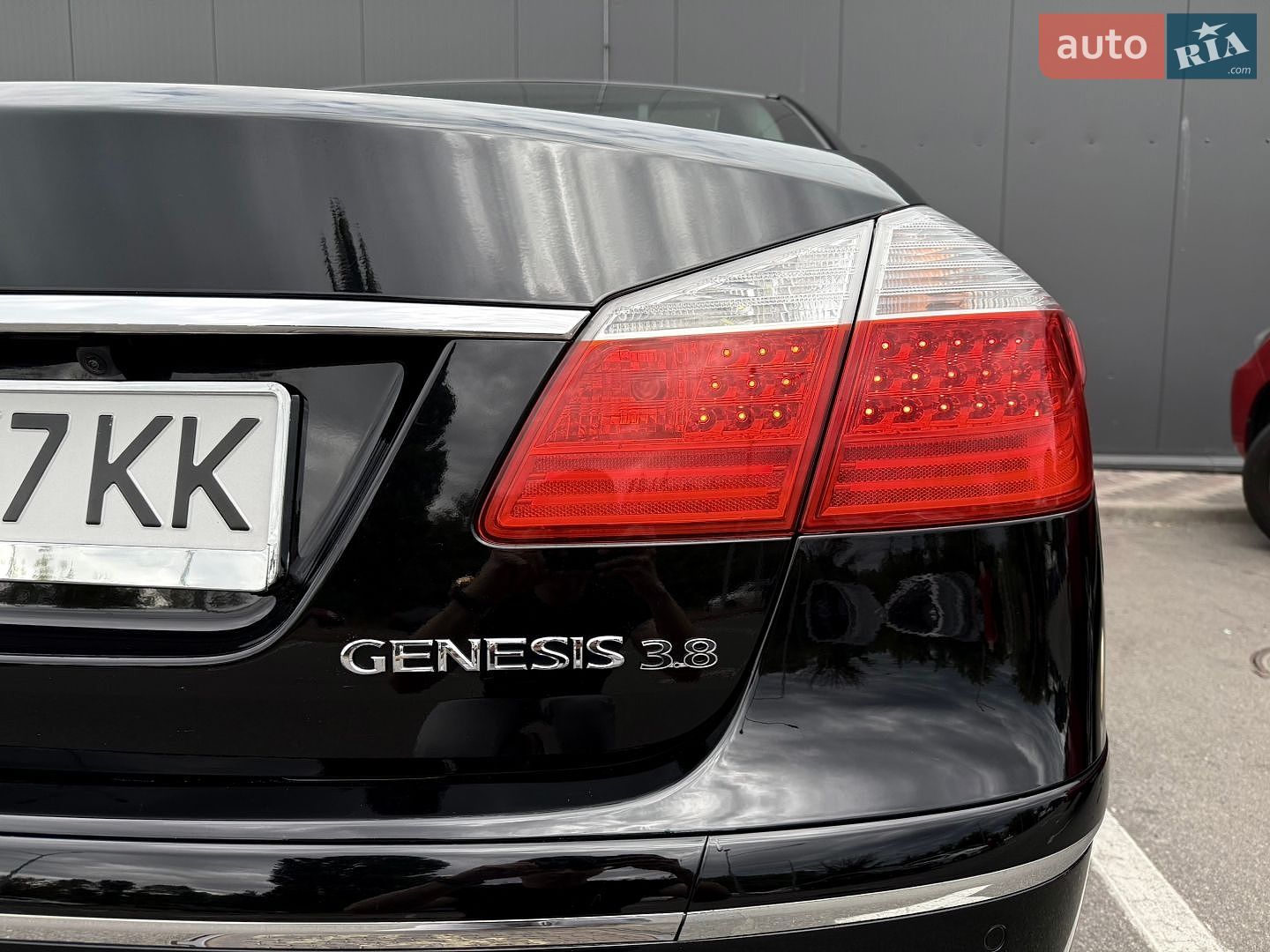 Hyundai Genesis 2008 VIN KMHGC41EP9U038685 фото оголошення 3 з 28
