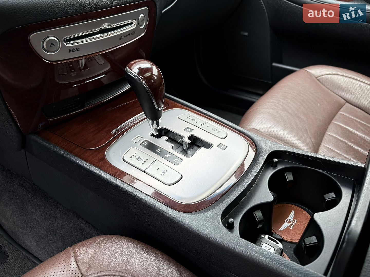 Hyundai Genesis 2008 VIN KMHGC41EP9U038685 фото оголошення 14 з 28