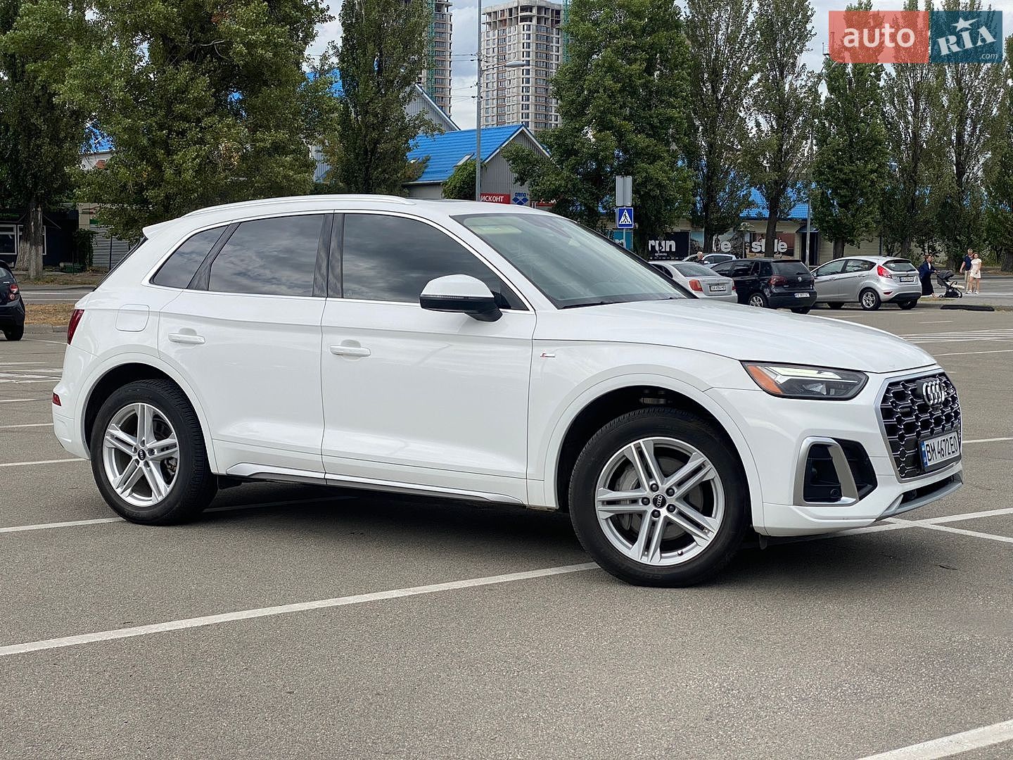 Audi Q5 2021 VIN WA1E2AFY2M2085379 фото оголошення 2 з 24