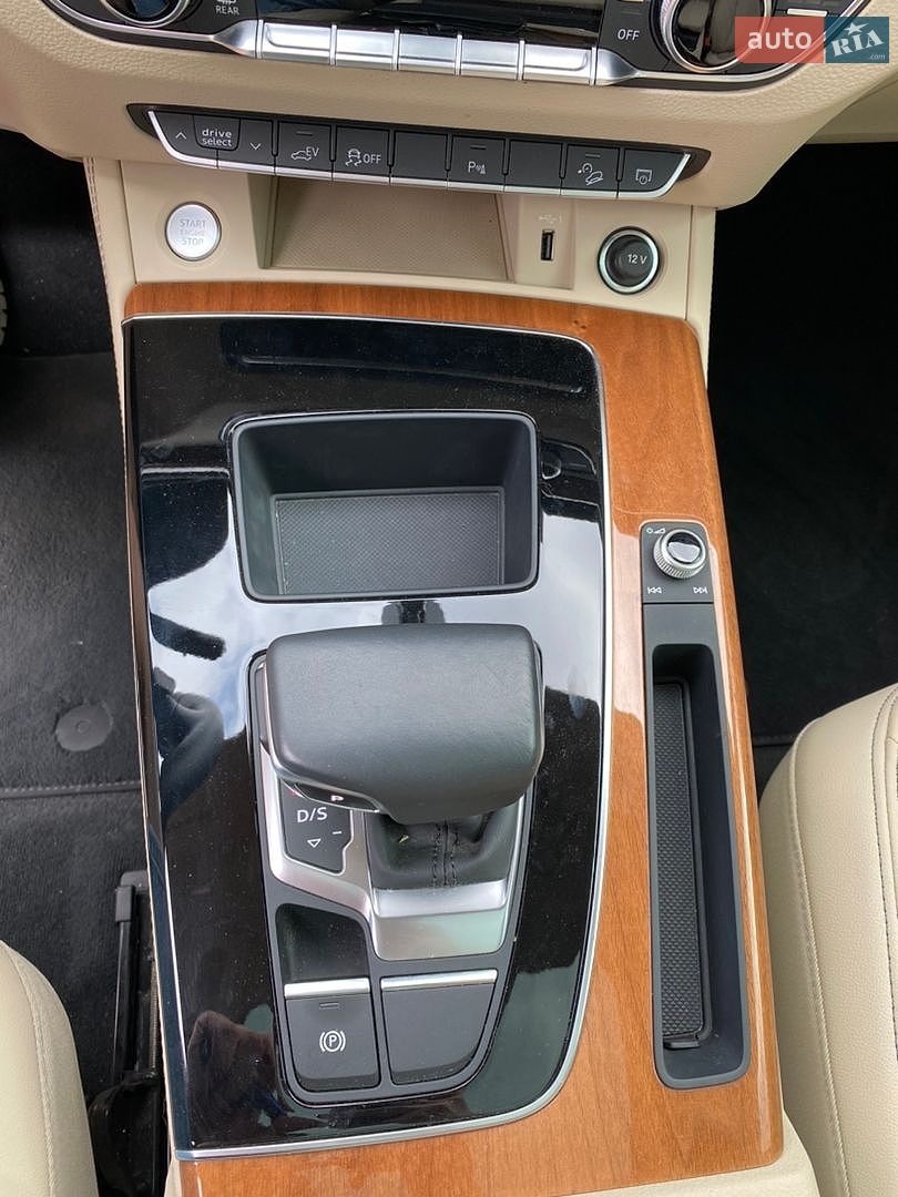 Audi Q5 2021 VIN WA1E2AFY2M2085379 фото оголошення 19 з 24