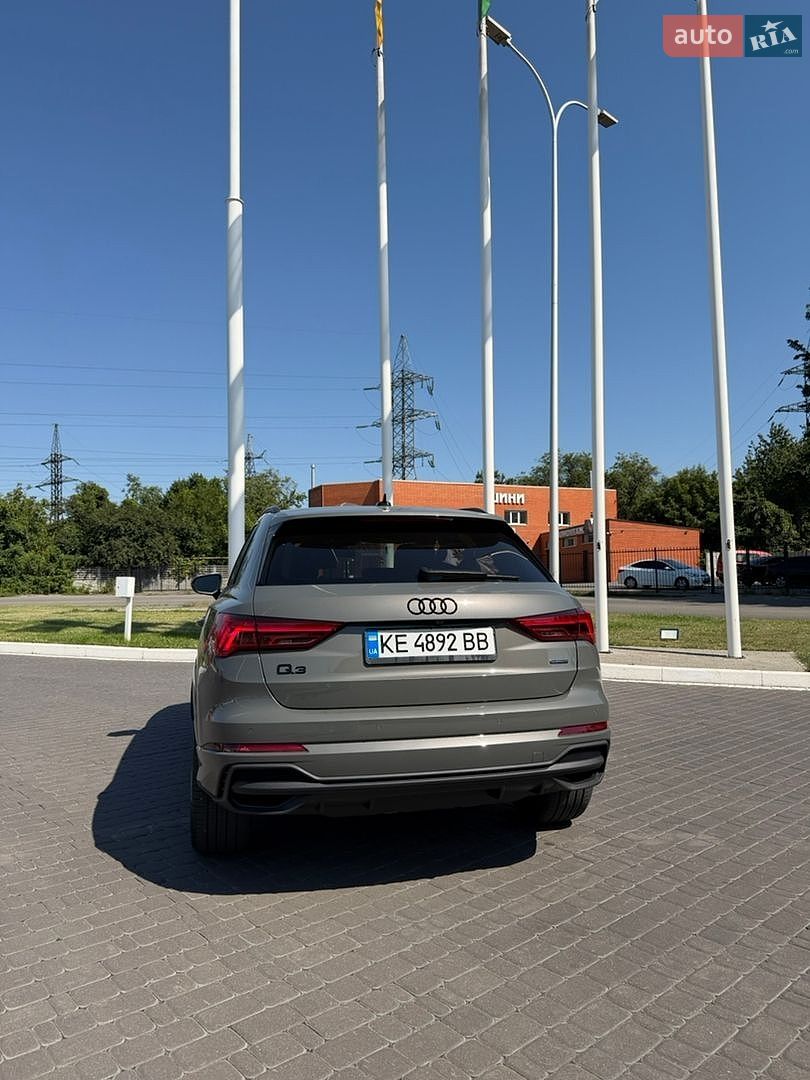 Audi Q3 2025 VIN WA1DECF34S1093294 фото оголошення 5 з 14