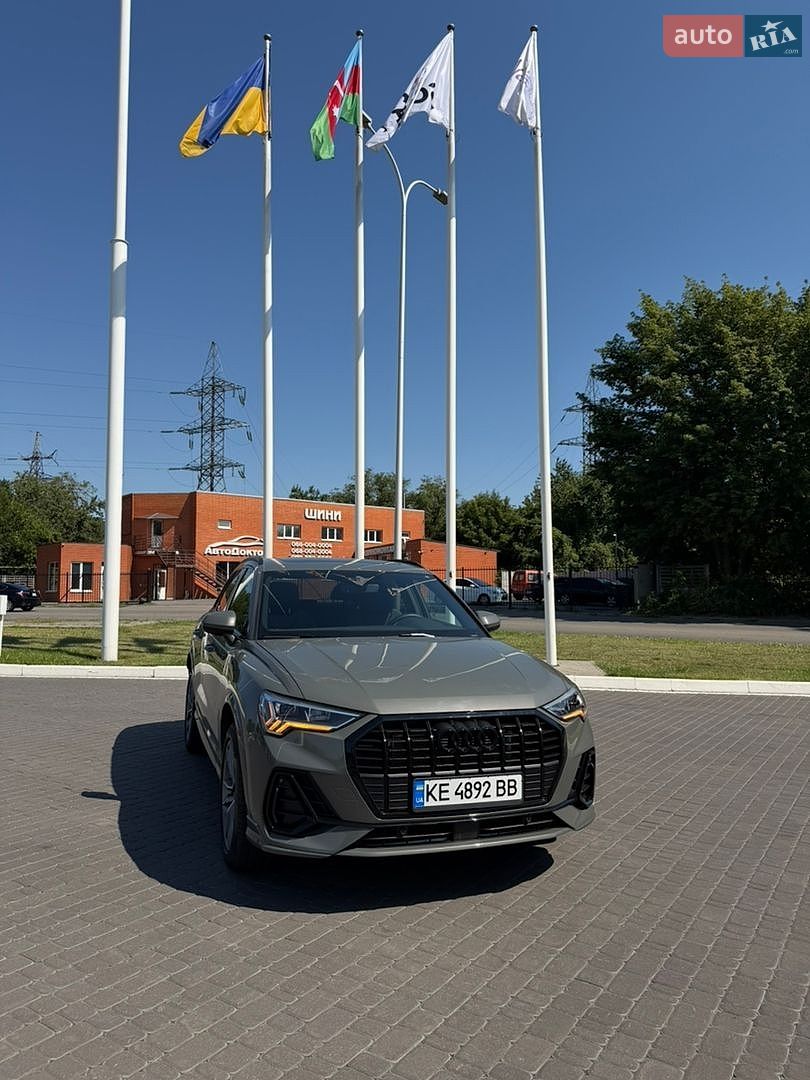 Audi Q3 2025 VIN WA1DECF34S1093294 фото оголошення 14 з 14