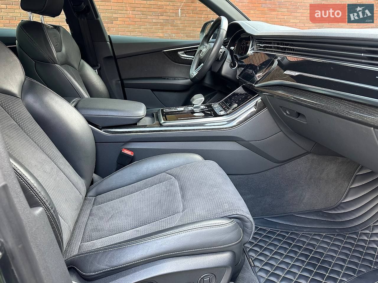 Audi Q8 2023 VIN WAUZZZF11PD035518 фото оголошення 23 з 52