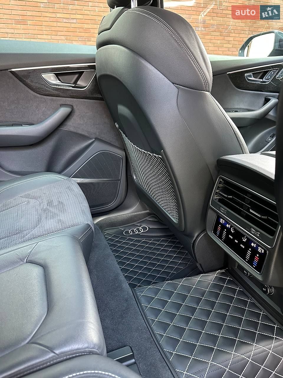 Audi Q8 2023 VIN WAUZZZF11PD035518 фото оголошення 32 з 52