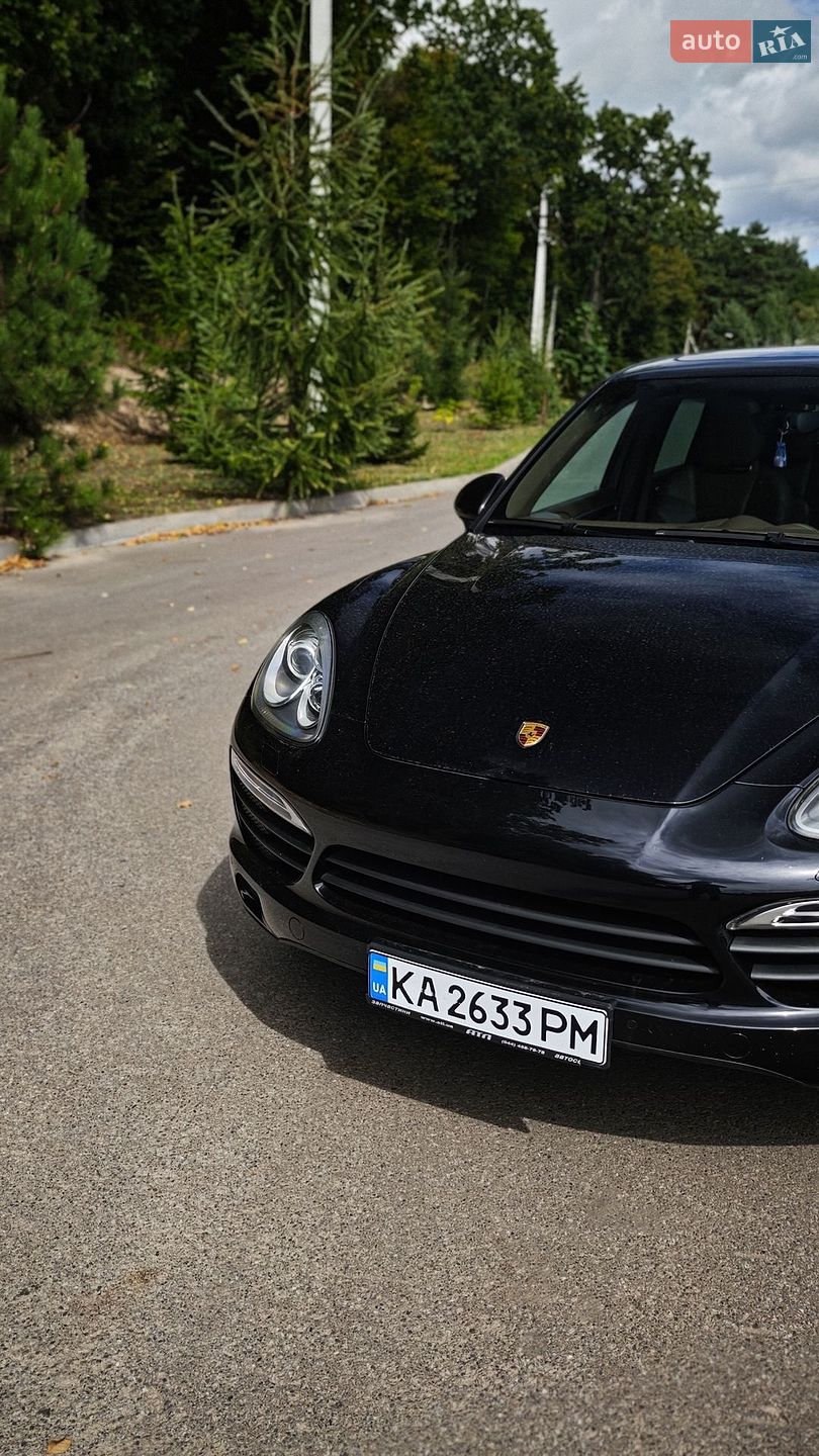 Porsche Cayenne 2012 VIN WP1ZZZ92ZCLA49563 фото оголошення 3 з 15