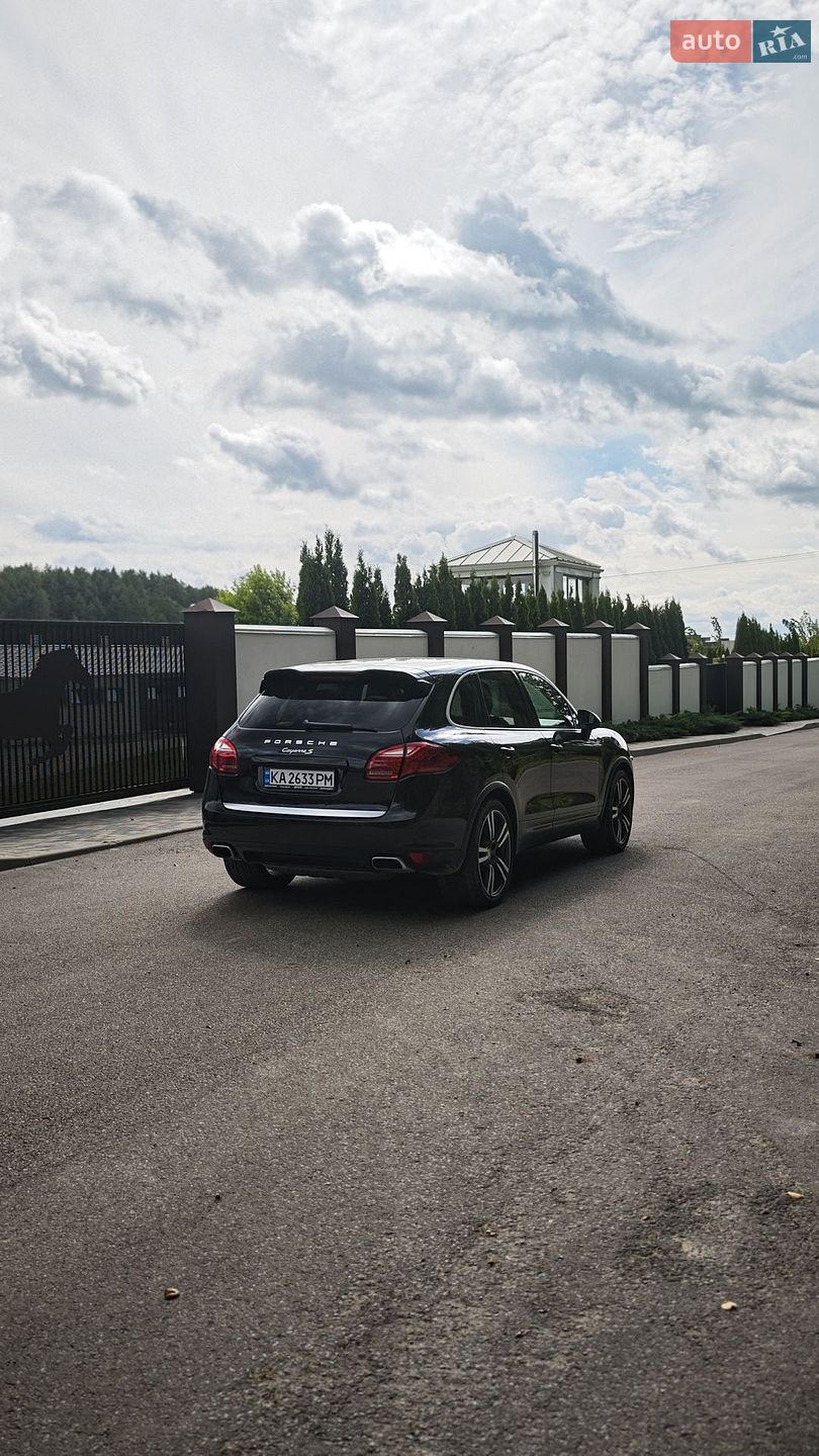 Porsche Cayenne 2012 VIN WP1ZZZ92ZCLA49563 фото оголошення 9 з 15