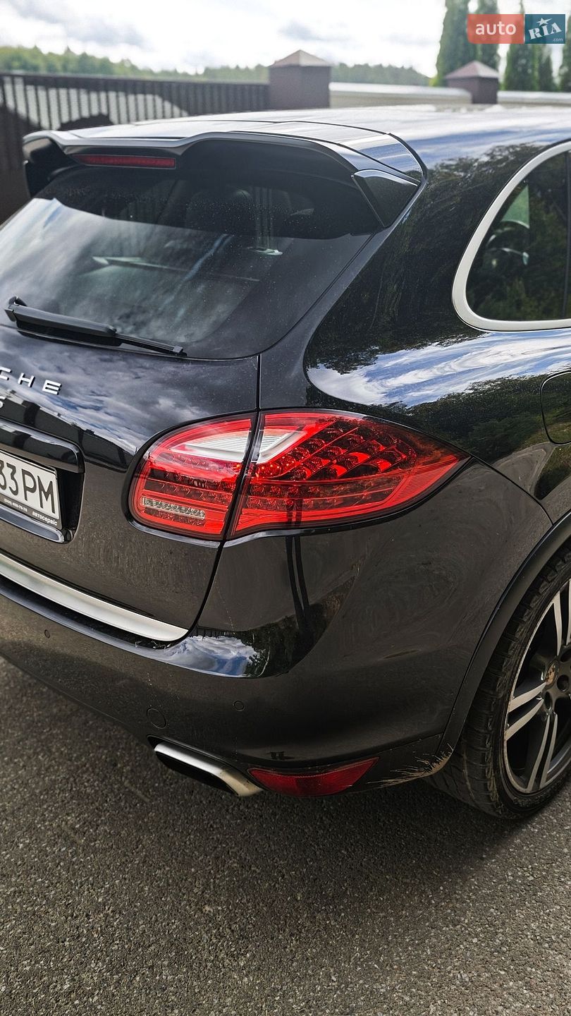 Porsche Cayenne 2012 VIN WP1ZZZ92ZCLA49563 фото оголошення 10 з 15