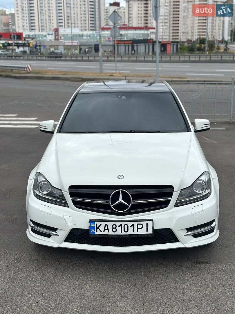 Mercedes-Benz C-Class 2011 VIN WDD2040481A556934 фото оголошення 2 з 19