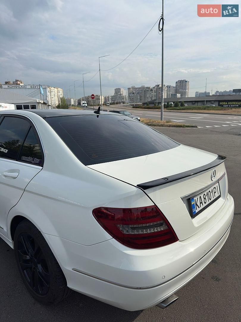 Mercedes-Benz C-Class 2011 VIN WDD2040481A556934 фото оголошення 8 з 19