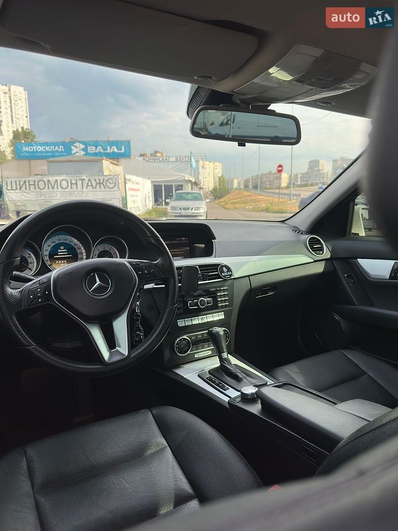 Mercedes-Benz C-Class 2011 VIN WDD2040481A556934 фото оголошення 13 з 19