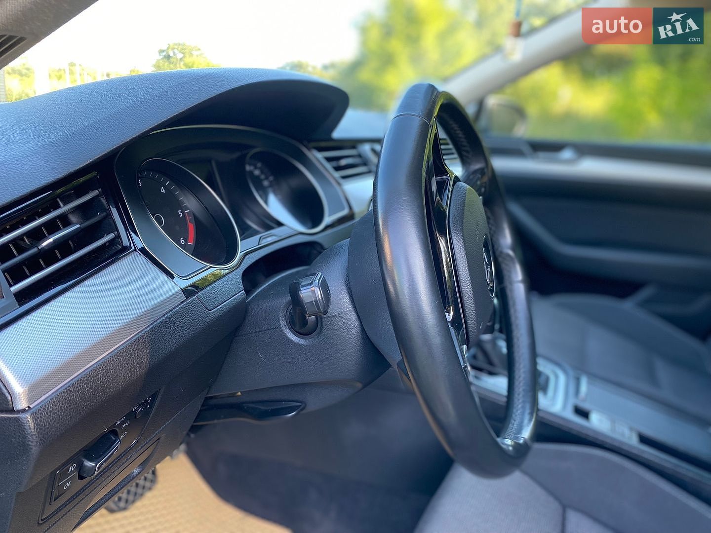 Volkswagen Passat 2014 VIN WVWZZZ3CZFE422066 фото оголошення 10 з 21