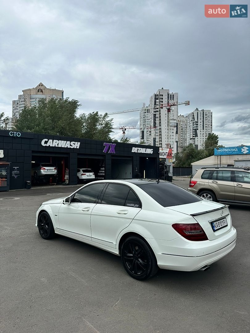 Mercedes-Benz C-Class 2011 VIN WDD2040481A556934 фото оголошення 17 з 19