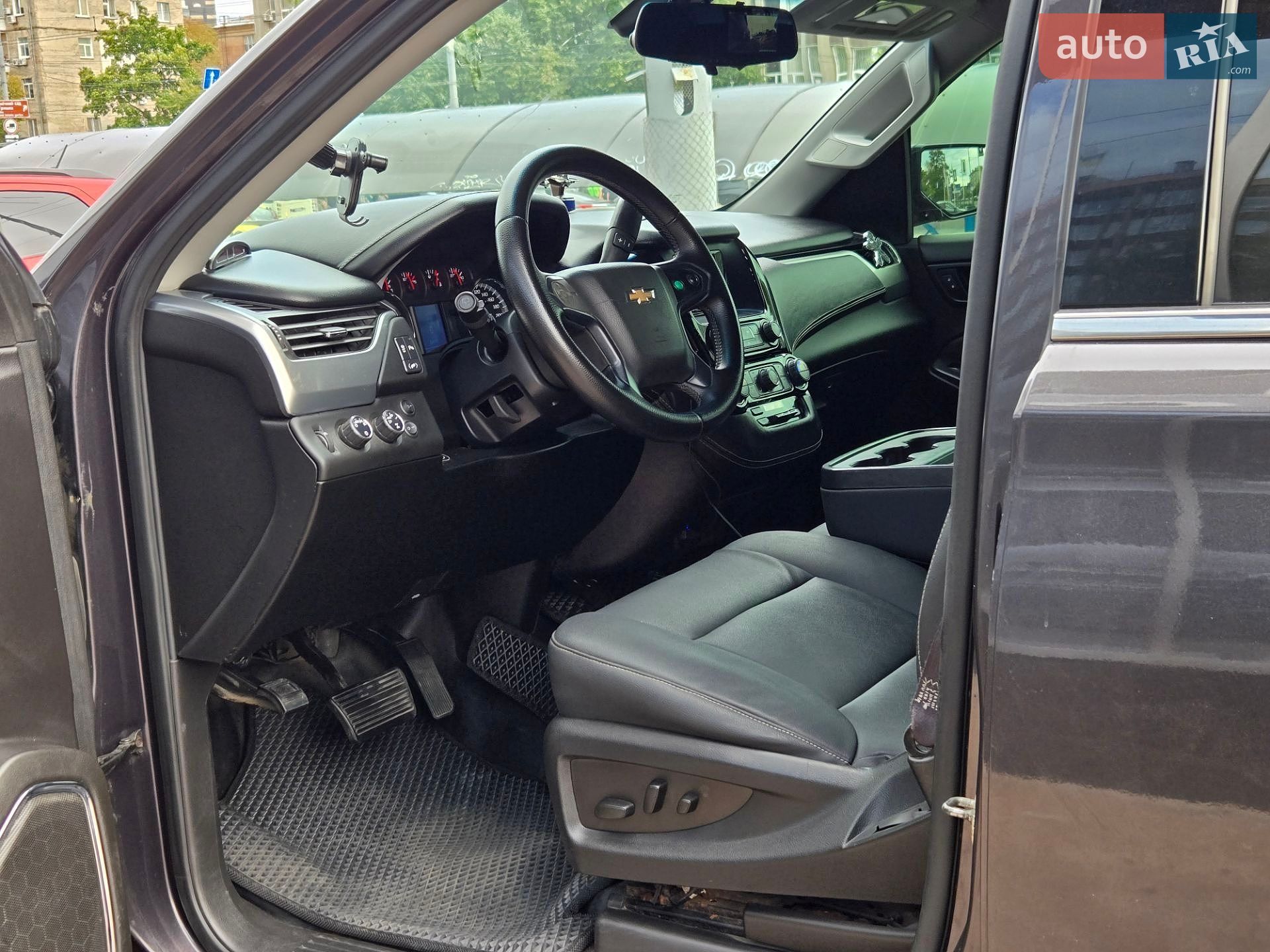 Chevrolet Tahoe 2016 VIN 1GNSKDEC8GR445855 фото оголошення 12 з 28