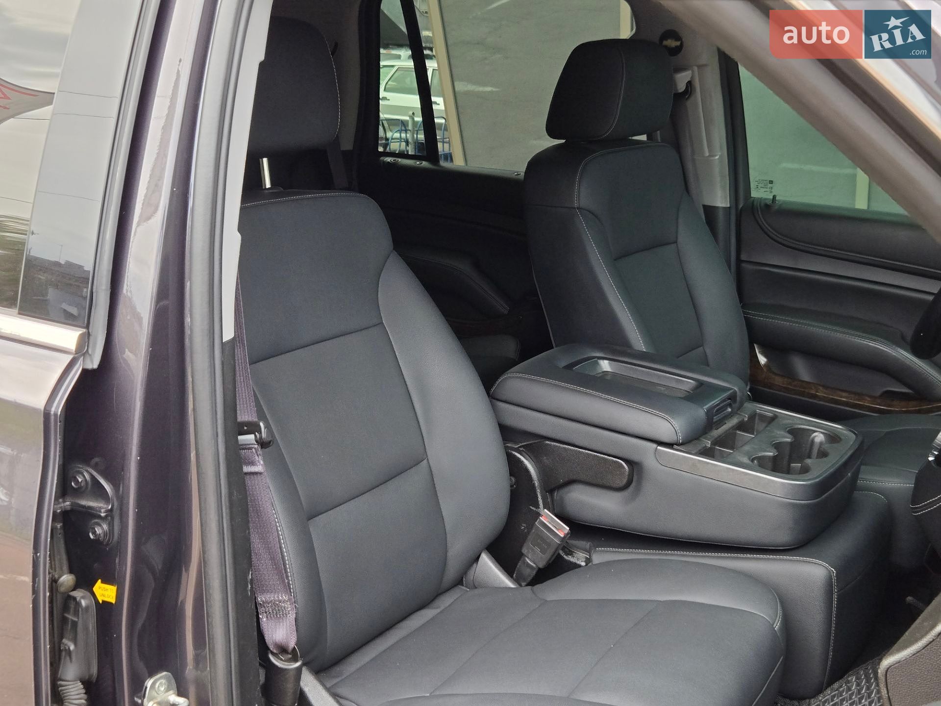 Chevrolet Tahoe 2016 VIN 1GNSKDEC8GR445855 фото оголошення 19 з 28