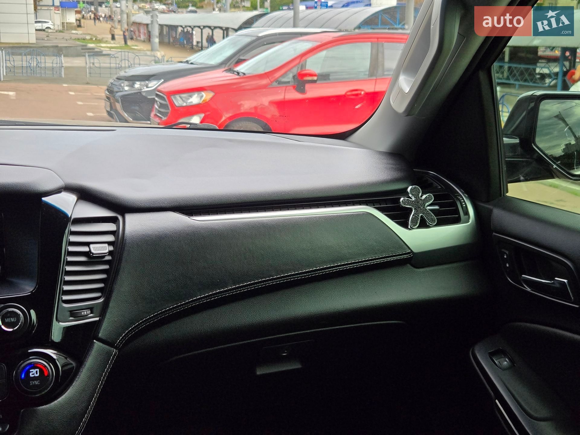 Chevrolet Tahoe 2016 VIN 1GNSKDEC8GR445855 фото оголошення 21 з 28