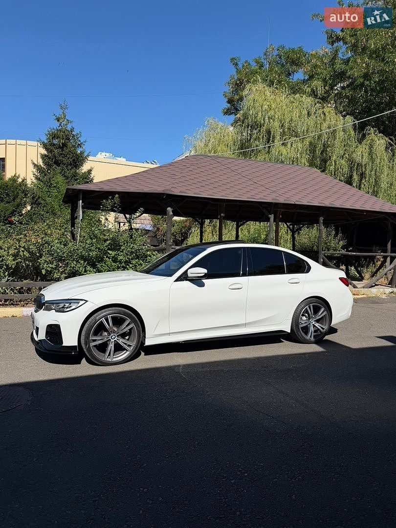 BMW 3 Series 2020 VIN 3MW5R1J08L8B36271 фото оголошення 2 з 27