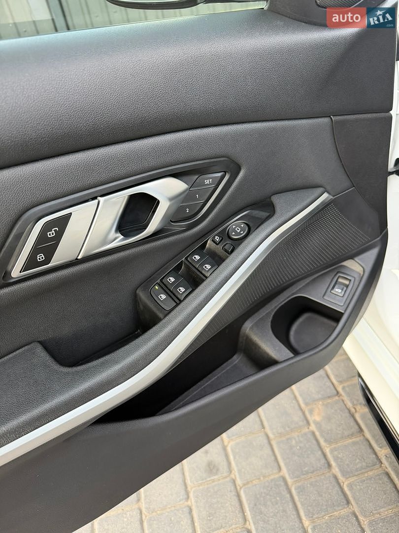 BMW 3 Series 2020 VIN 3MW5R1J08L8B36271 фото оголошення 15 з 27