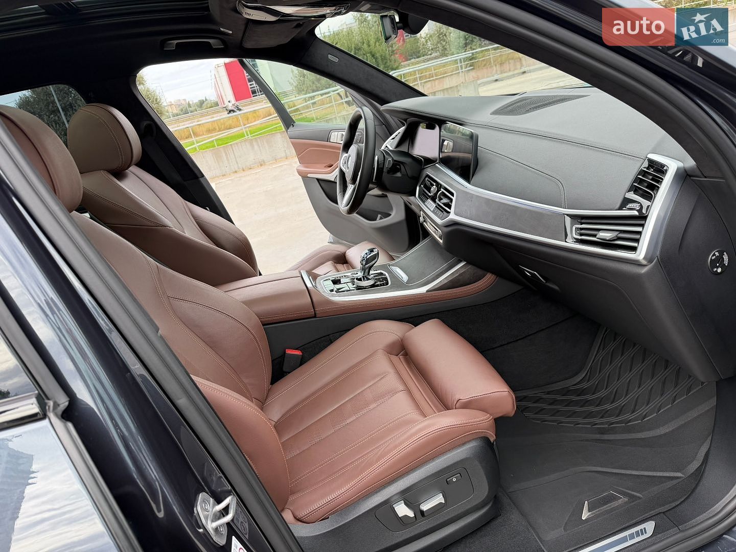 BMW X7 2022 VIN WBACW810009L11719 фото оголошення 35 з 75