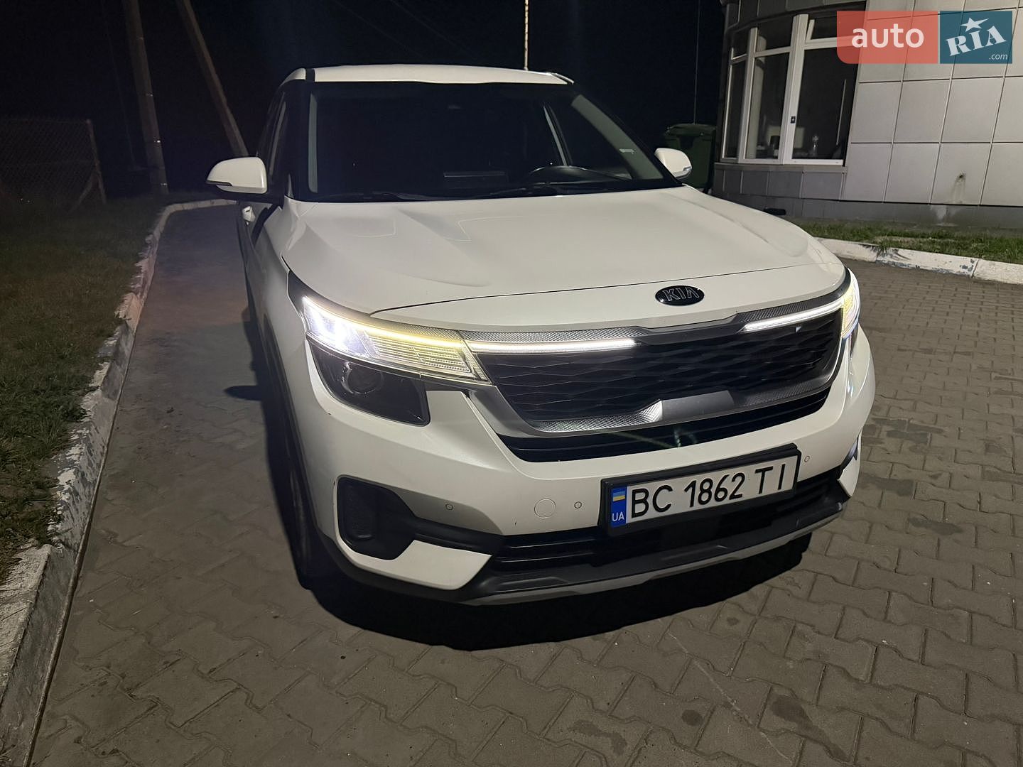 Kia Seltos 2019 VIN KNAEU815GLK008201 фото оголошення 4 з 42