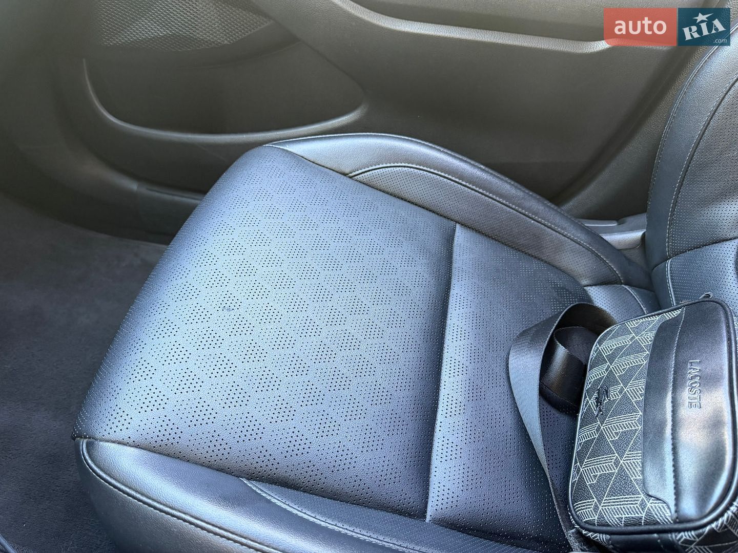 Kia Seltos 2019 VIN KNAEU815GLK008201 фото оголошення 29 з 42